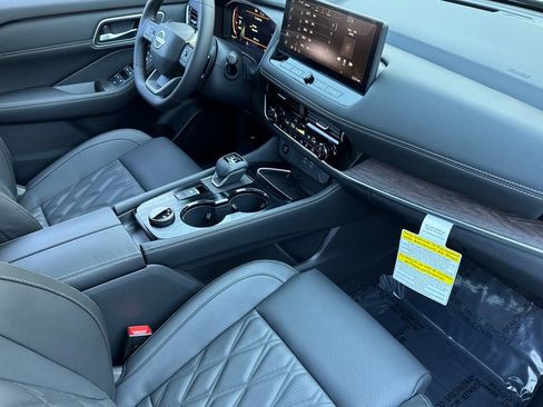 New 2026 Nissan Rogue Platinum w/ Platinum Premium Package image 12