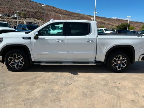 Used 2024 GMC Sierra 1500 SLT w/ SLT Premium Package image 2