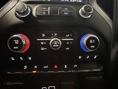 Used 2020 GMC Sierra 1500 SLT w/ SLT Premium Package AWD/4WD image 17