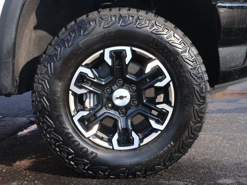 Certified 2025 Chevrolet Silverado 1500 ZR2 w/ Technology Package image 28