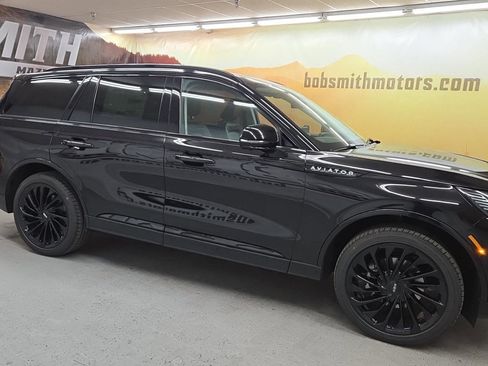 New 2026 Lincoln Aviator Reserve w/ Jet Appearance Package image 28