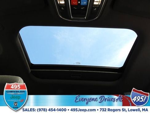 New 2025 Jeep Grand Cherokee Laredo X image 17