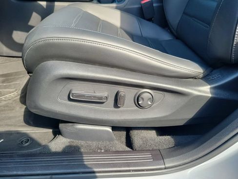 Used 2025 Honda CR-V EX-L image 15