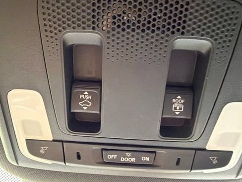 Used 2023 Honda Pilot TrailSport image 48