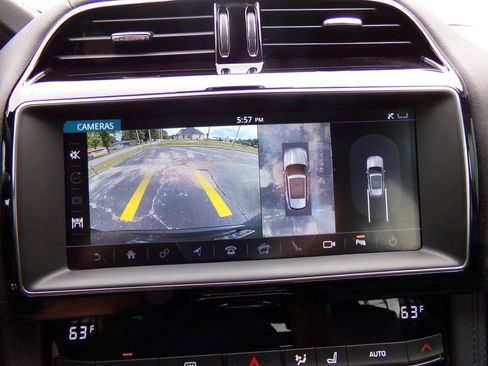 Used 2019 Jaguar F-PACE Prestige AWD/4WD image 22