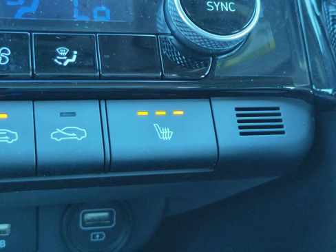 Used 2022 Hyundai Elantra Blue FWD image 21
