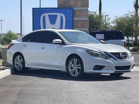Used 2016 Nissan Altima 3.5 SL FWD image 3