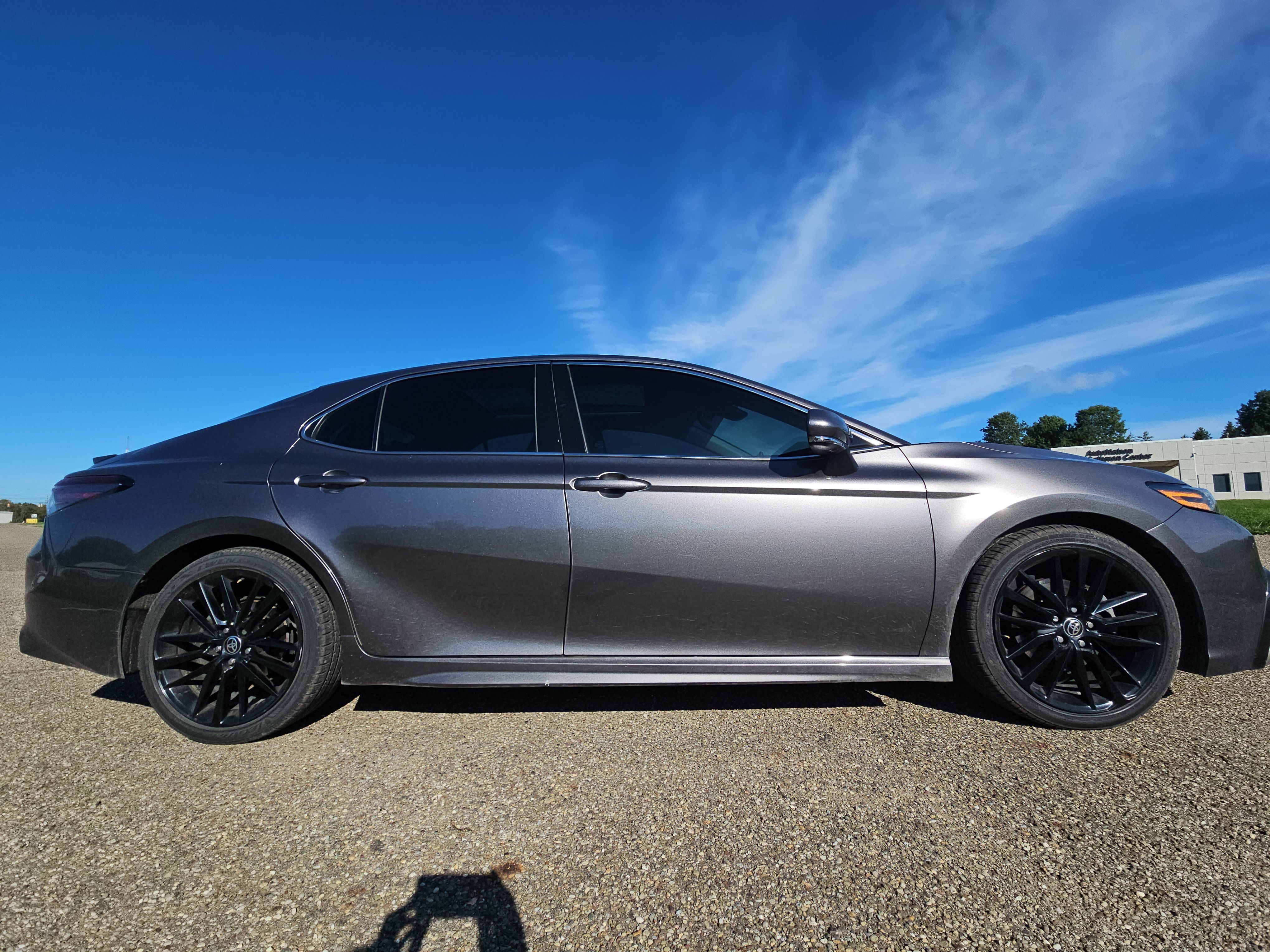 Used 2022 Toyota Camry XSE w/ Navigation Package FWD image 3