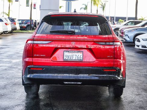 Used 2025 Toyota Crown Signia XLE image 6