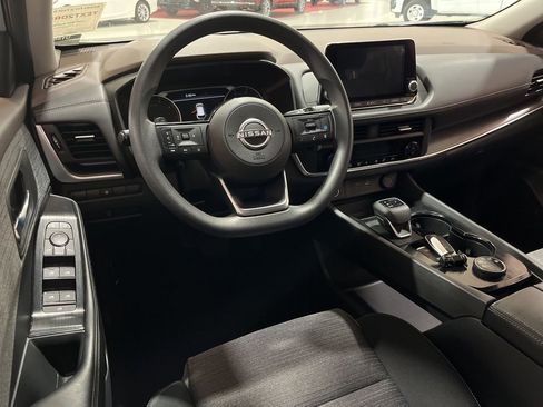 Used 2023 Nissan Rogue SV AWD/4WD image 17