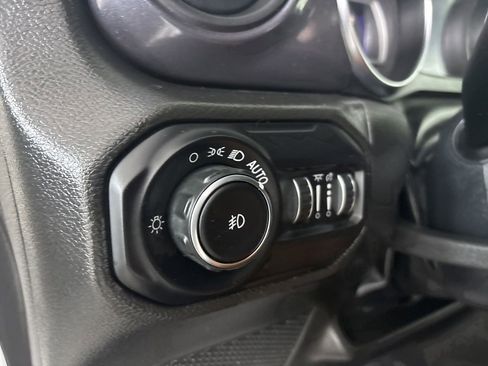 Used 2022 Jeep Wrangler Unlimited Sport image 9