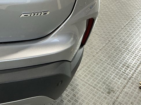 Used 2024 Ford Edge SEL image 4