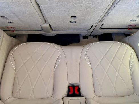 Used 2023 Mercedes-Benz EQS 580 4MATIC SUV w/ Acoustic Comfort Package image 33