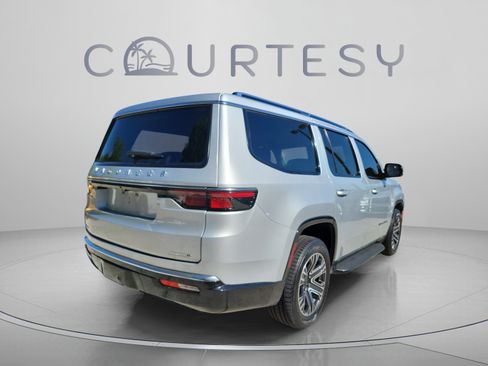 Used 2022 Jeep Wagoneer Series I w/ Convenience Group I AWD/4WD image 3