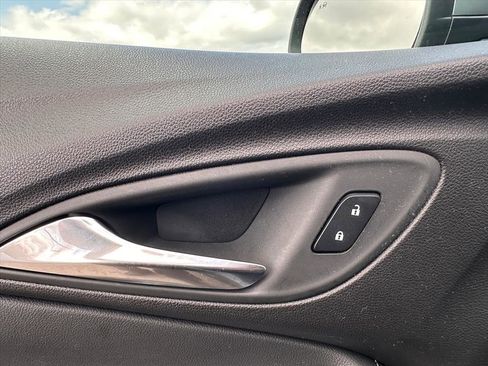 Used 2024 Buick Encore GX Sport Touring w/ Comfort Package image 15