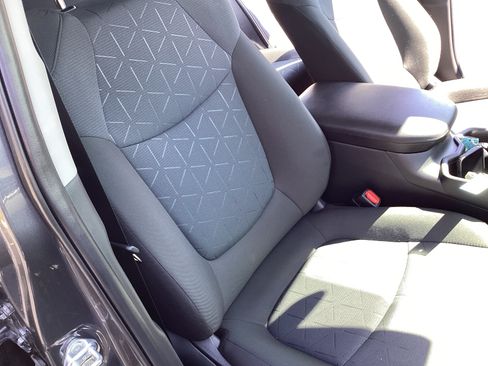 Certified 2025 Toyota RAV4 XLE AWD/4WD image 9