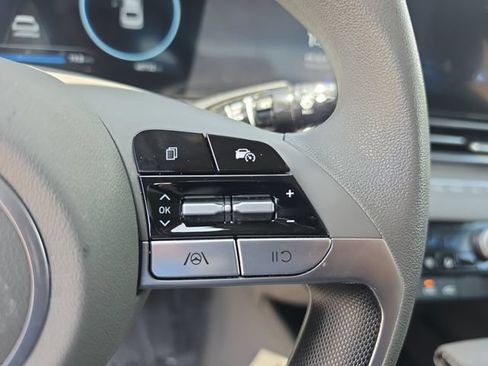 Used 2024 Hyundai Elantra SEL FWD image 20
