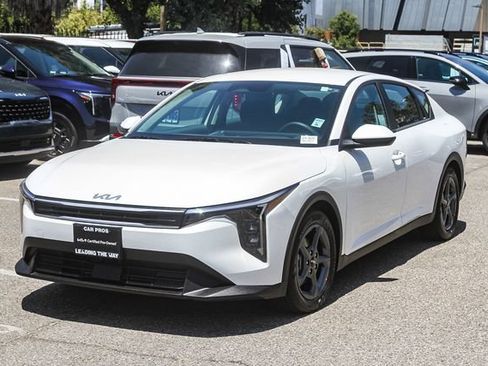 Certified 2025 Kia K4 FWD image 4