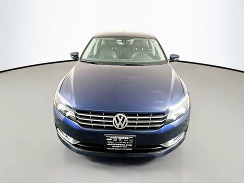 Used 2014 Volkswagen Passat TDI SEL Premium image 2