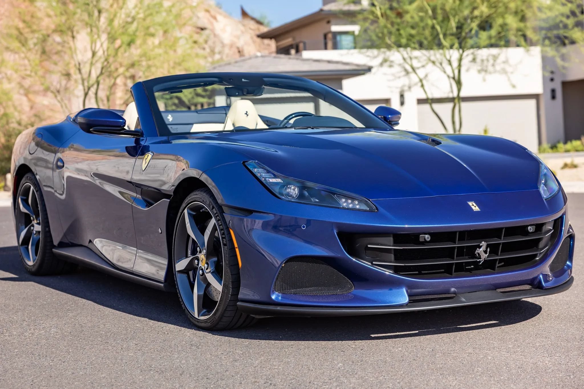 Used 2023 Ferrari Portofino M RWD image 2