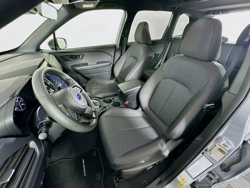 Used 2025 Subaru Forester Premium AWD/4WD image 13