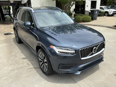 Used 2021 Volvo XC90 T6 Momentum w/ Advanced Package