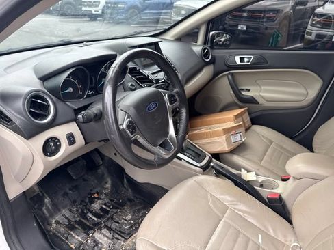 Used 2017 Ford Fiesta Titanium FWD image 9