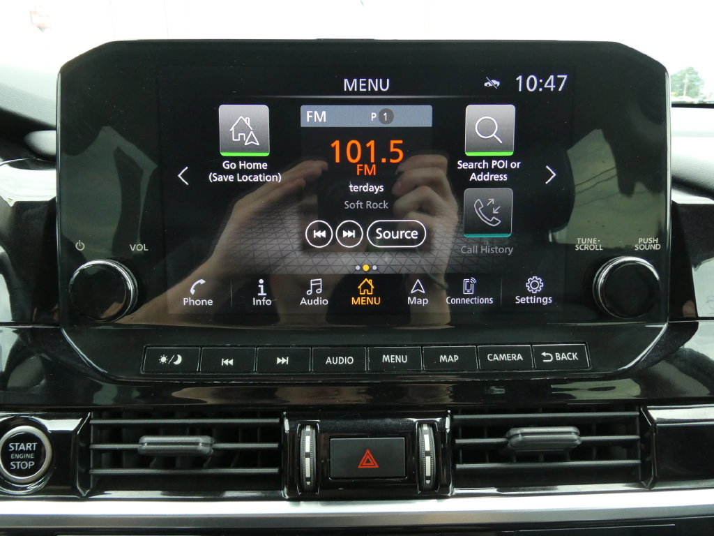 Used 2023 Nissan Pathfinder SL AWD/4WD image 32
