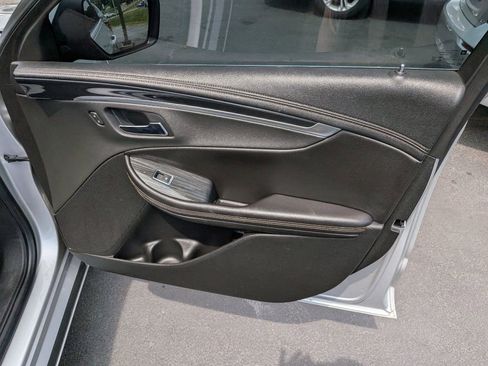 Used 2020 Chevrolet Impala LT FWD image 8