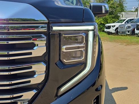 Used 2023 GMC Sierra 1500 Denali w/ Technology Package AWD/4WD image 29
