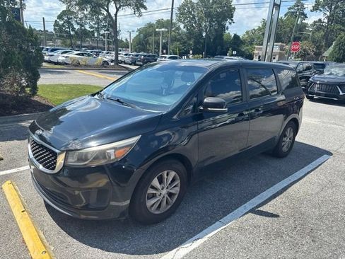 Used 2016 Kia Sedona L FWD image 1