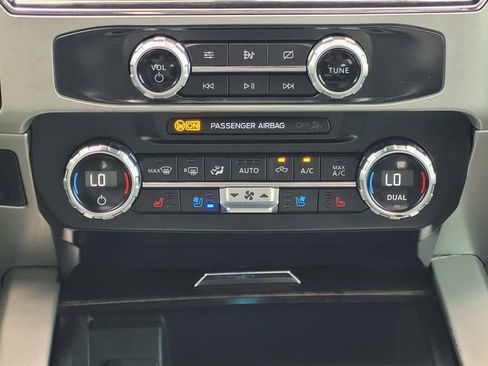 Used 2022 Ford F350 Lariat w/ Lariat Value Package AWD/4WD image 24