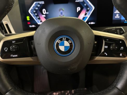 Used 2023 BMW iX xDrive50 w/ Sport Package AWD/4WD image 16