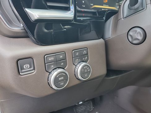 New 2026 GMC Sierra 1500 SLT w/ SLT Premium Package image 13