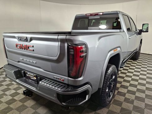 Used 2024 GMC Sierra 2500 AT4 w/ AT4 Premium Plus Package image 6