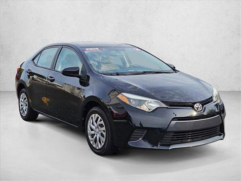 Used 2016 Toyota Corolla LE FWD image 3