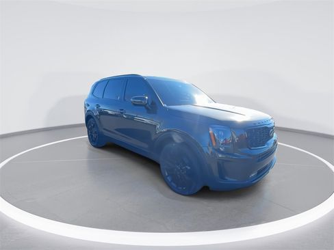 Used 2021 Kia Telluride SX w/ Nightfall Edition Package image 2