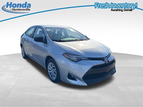 Used 2018 Toyota Corolla LE image 1
