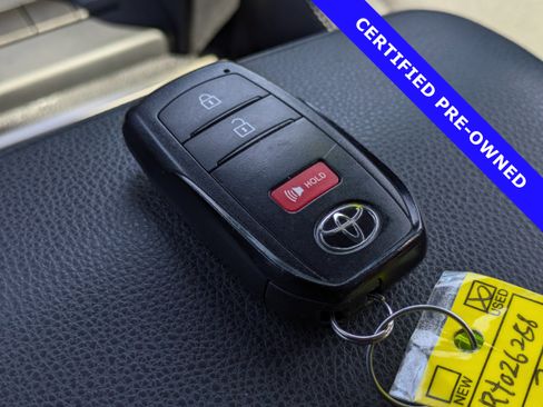 Used 2024 Toyota Tacoma TRD Sport image 34