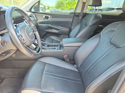Used 2023 Kia Sorento EX w/ Panoramic Sunroof Package FWD image 16