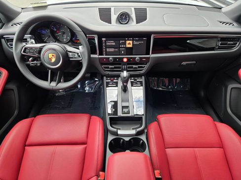 New 2026 Porsche Macan AWD/4WD image 13