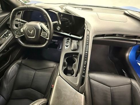 Used 2023 Chevrolet Corvette Stingray w/ Z51 Performance Package image 12