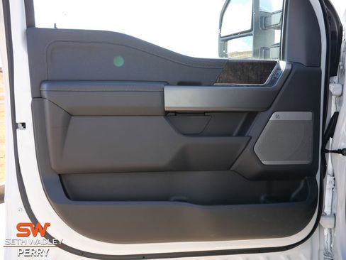 New 2026 Ford F250 Lariat w/ Lariat Premium Package AWD/4WD image 9