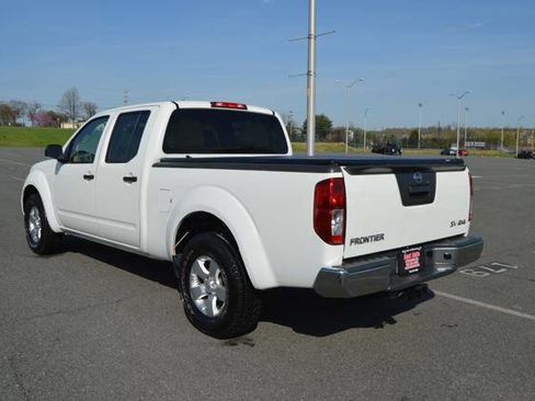 Used 2013 Nissan Frontier SV AWD/4WD image 6