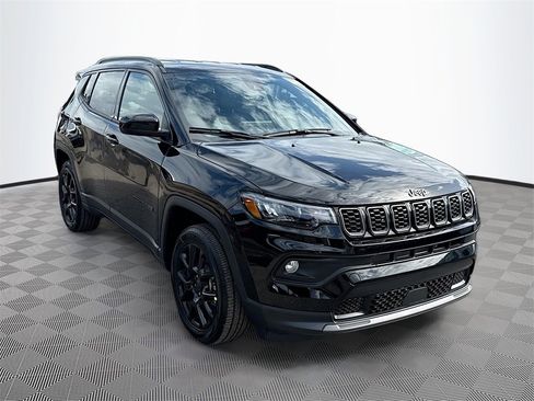 New 2026 Jeep Compass Latitude image 3