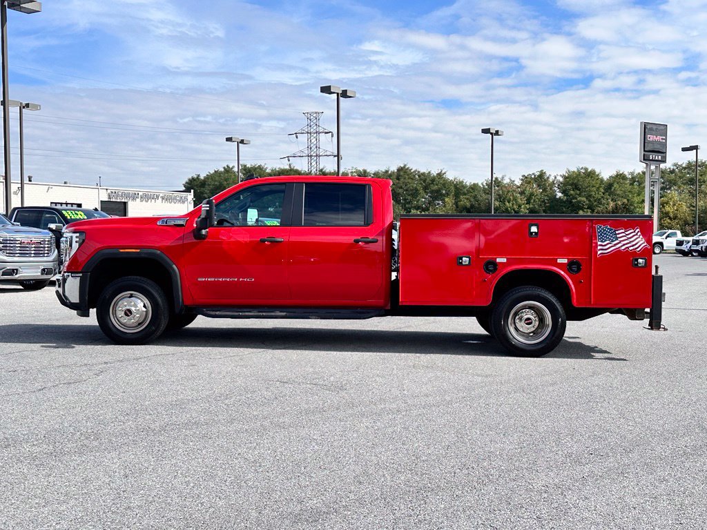 Used 2025 GMC Sierra 3500 Pro w/ Convenience Package AWD/4WD image 6