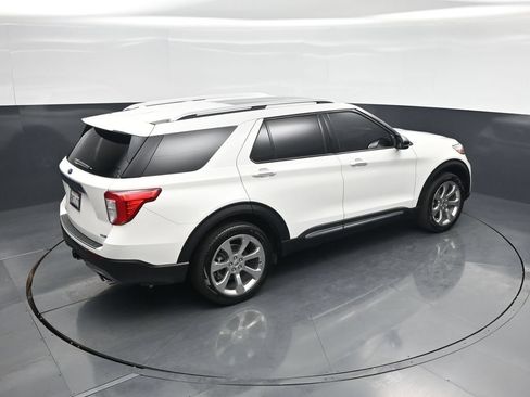 Used 2020 Ford Explorer Platinum w/ Premium Technology Package AWD/4WD image 44