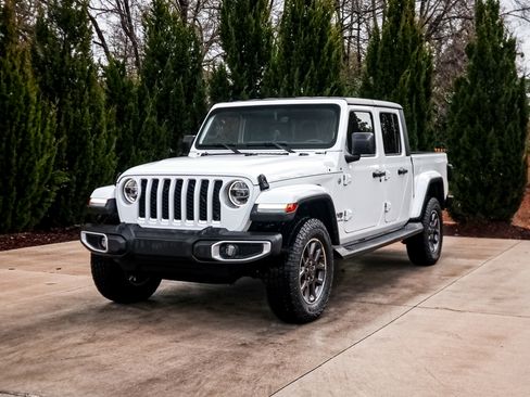 Used 2020 Jeep Gladiator Overland image 5