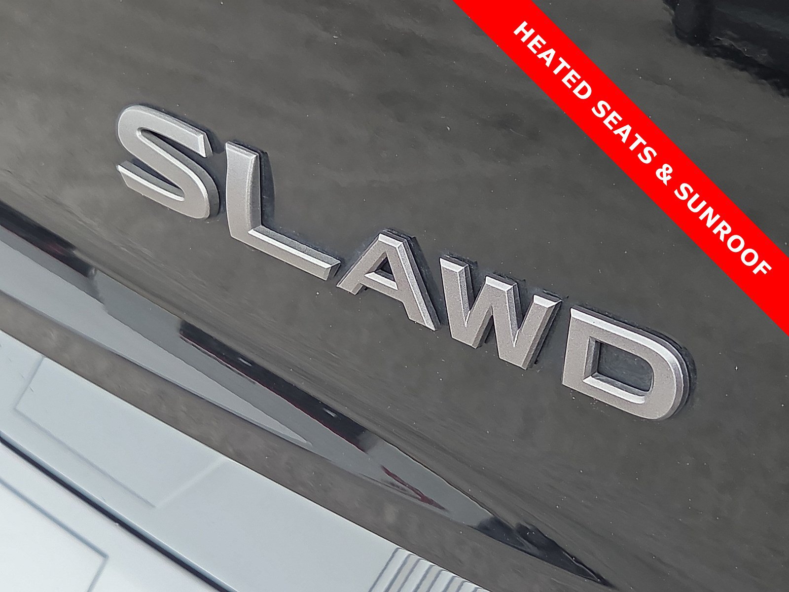 Used 2025 Nissan Rogue SL w/ Tech Package AWD/4WD image 8