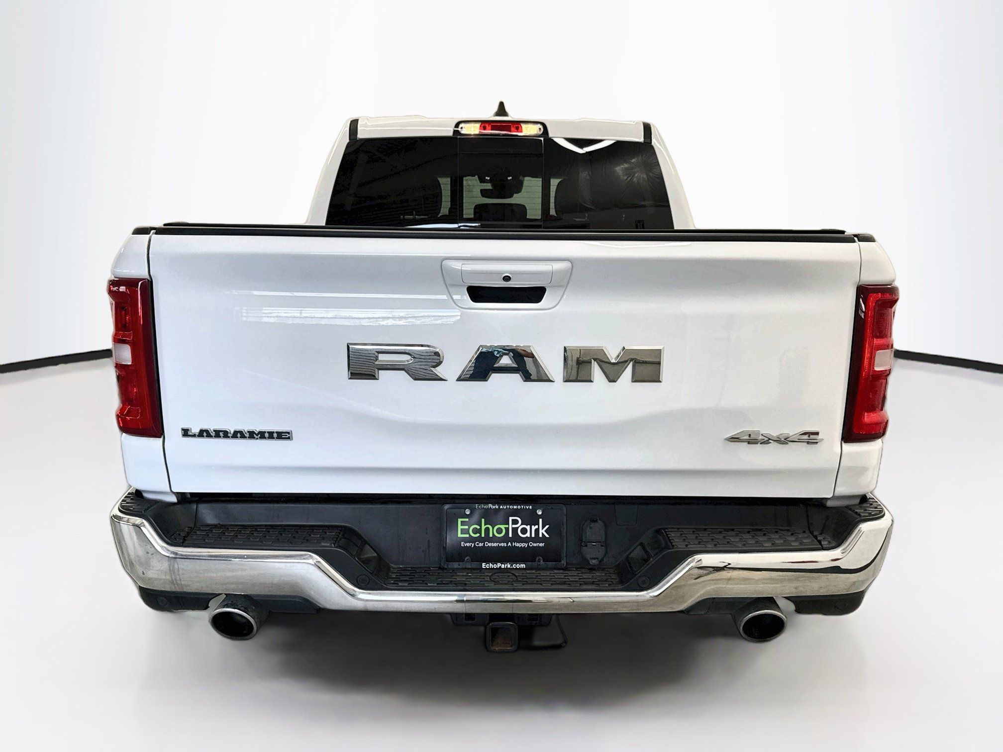 Used 2025 RAM 1500 Laramie AWD/4WD image 7